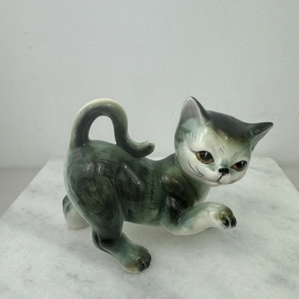 Vintage Kitty Cat W/Pink & Black Eyes Hand Painted Ceramic Figurine Adorable